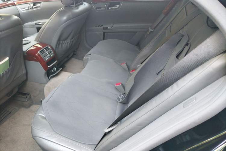 Used Mercedes-Benz S-Class 2008 S 300 L Business Model Left Rear Seat