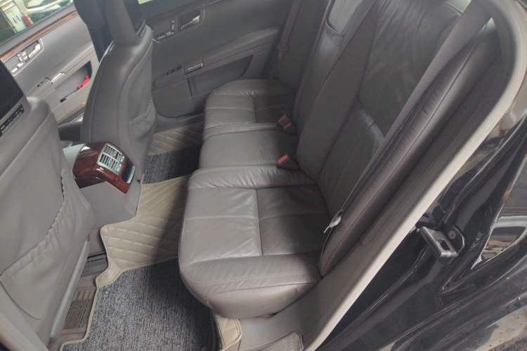 Used Mercedes-Benz S-Class 2008 S 300 L Luxury Model Left Rear Seat