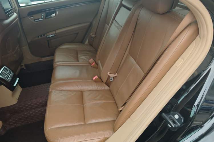 Used Mercedes-Benz S-Class 2008 S 350 L Luxury Model Left Rear Seat