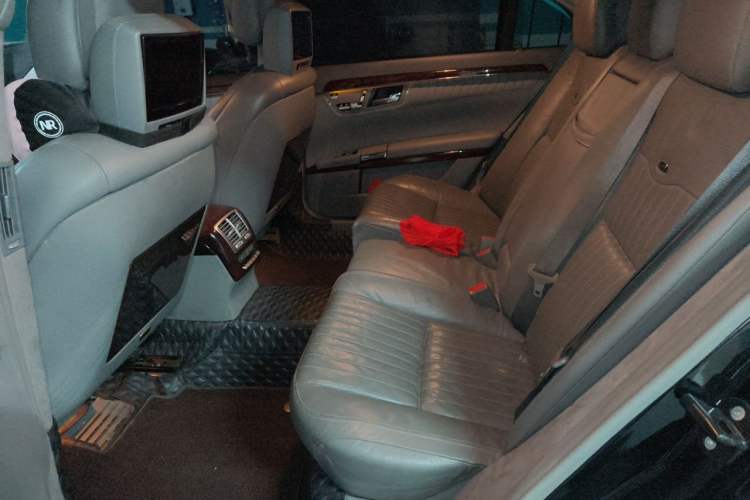 Used Mercedes-Benz S-Class 2008 S 600 L Left Rear Seat