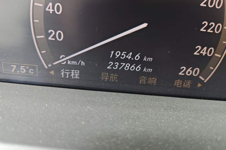 Used Mercedes-Benz S-Class 2008 S 600 L Odometer Close Up