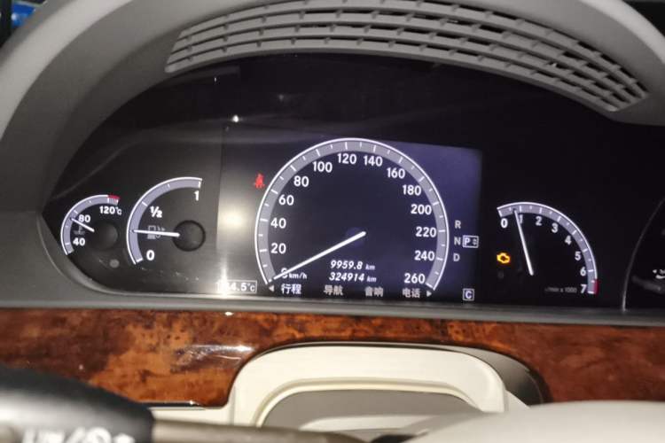 Used Mercedes-Benz S-Class 2008 S 350 L Luxury Model Odometer Close Up