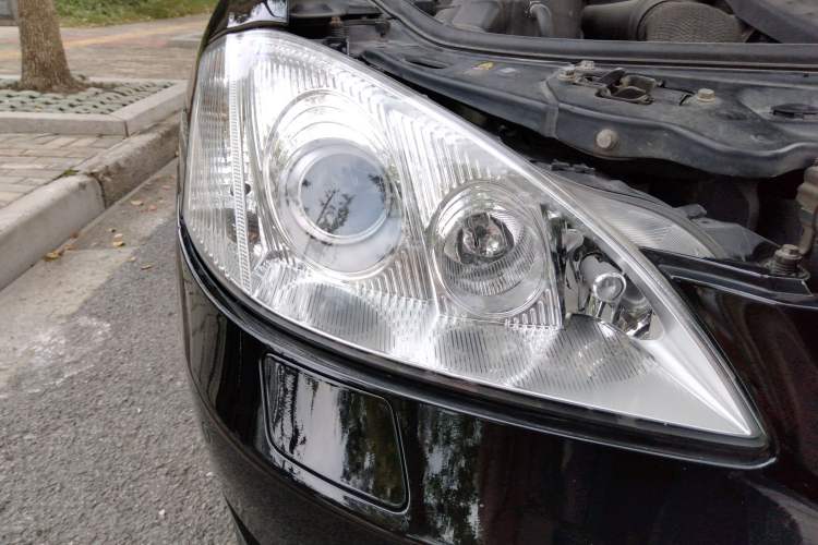 Used Mercedes-Benz S-Class 2008 S 300 L Business Model Right Front Headlight