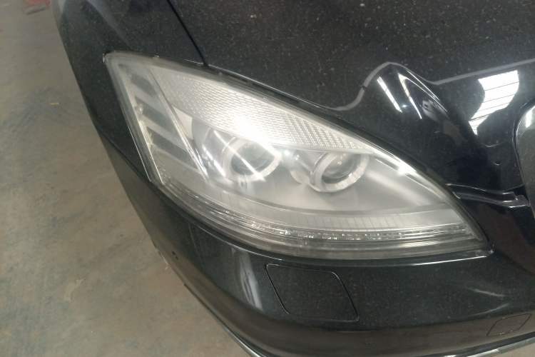 Used Mercedes-Benz S-Class 2008 S 300 L Business Model Right Front Headlight