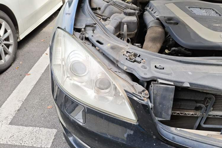 Used Mercedes-Benz S-Class 2008 S 350 L Luxury Model Right Front Headlight