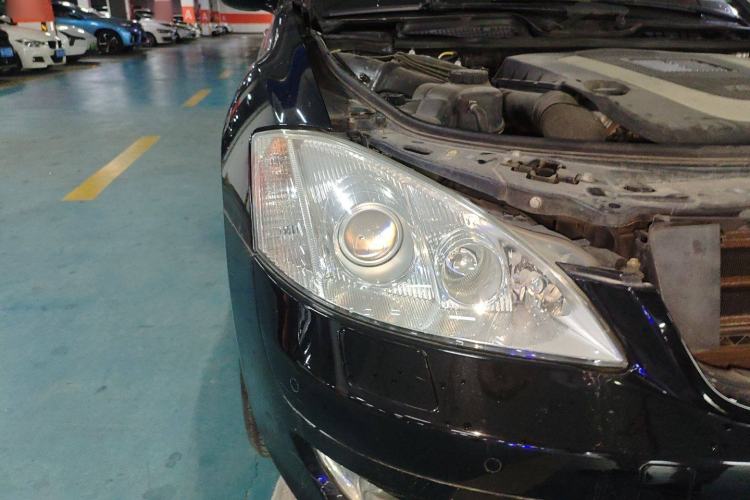 Used Mercedes-Benz S-Class 2008 S 300 L Executive Edition Right Front Headlight