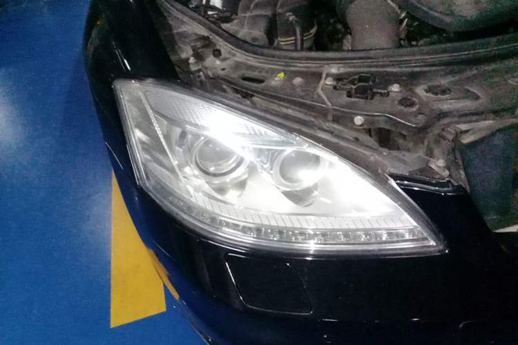 Used Mercedes-Benz S-Class 2008 S 350 L Luxury Model Right Front Headlight