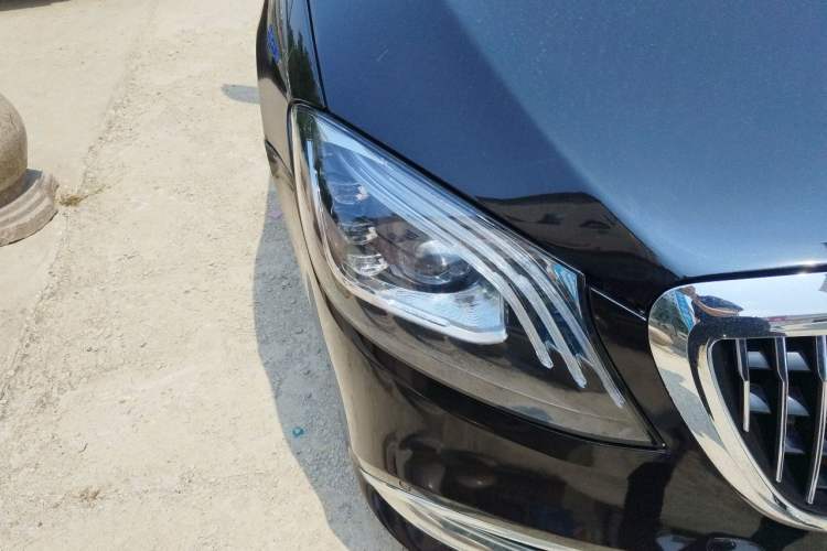 Used Mercedes-Benz S-Class 2008 S 300 L Business Model Right Front Headlight