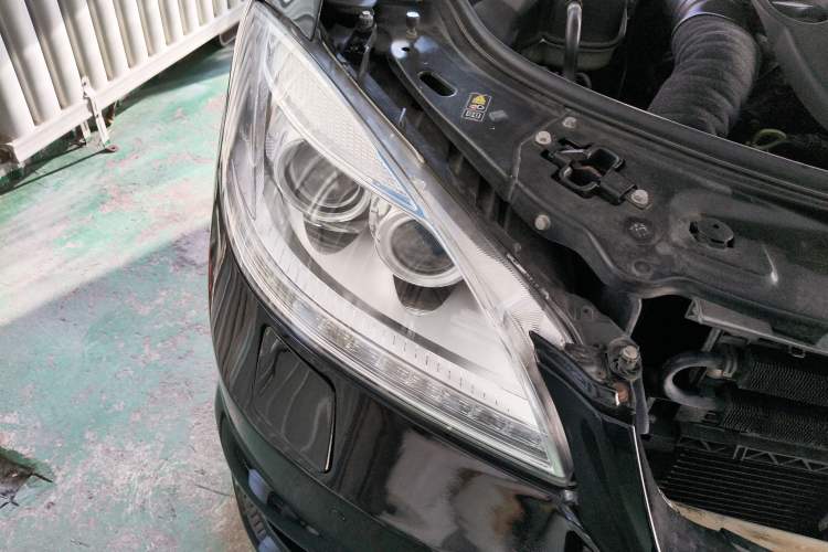 Used Mercedes-Benz S-Class 2008 S 350 L Luxury Model Right Front Headlight