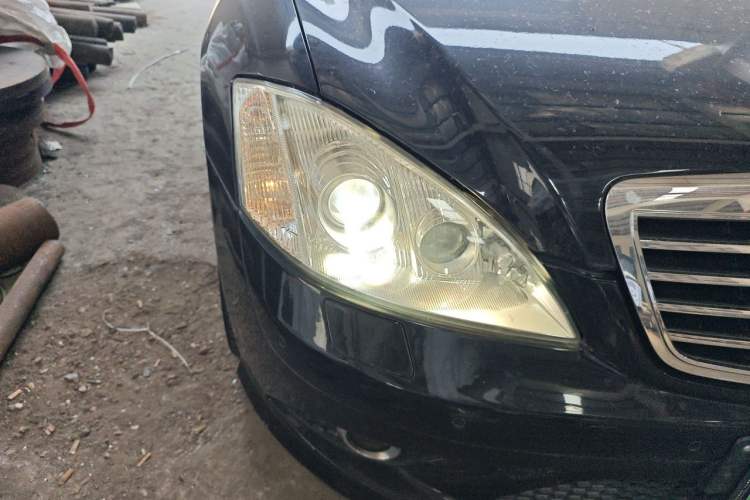 Used Mercedes-Benz S-Class 2008 S 350 L Dynamic Model Right Front Headlight