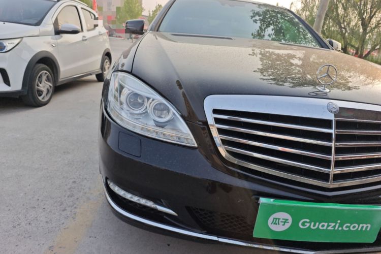 Used Mercedes-Benz S-Class 2008 S 300 L Executive Edition Right Front Headlight
