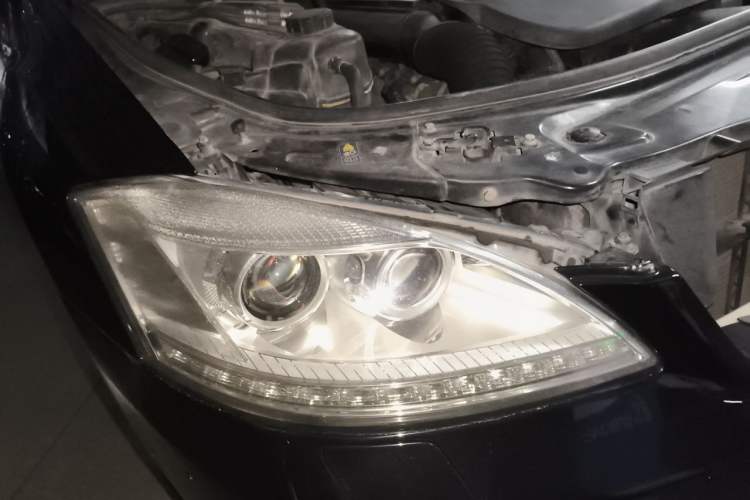 Used Mercedes-Benz S-Class 2008 S 350 L Luxury Model Right Front Headlight
