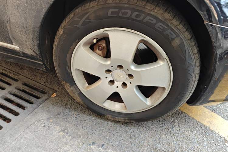 Used Mercedes-Benz S-Class 2008 S 350 L 4MATIC Right Front Wheel Hub