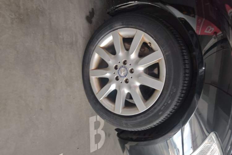 Used Mercedes-Benz S-Class 2008 S 500 L Right Front Wheel Hub