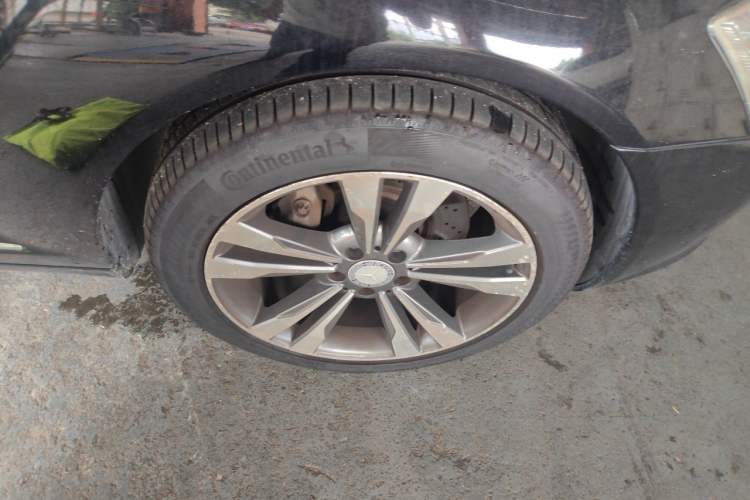 Used Mercedes-Benz S-Class 2008 S 300 L Luxury Model Right Front Wheel Hub