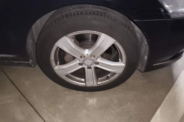 Used Mercedes-Benz S-Class 2008 S 350 L Luxury Model Right Front Wheel Hub