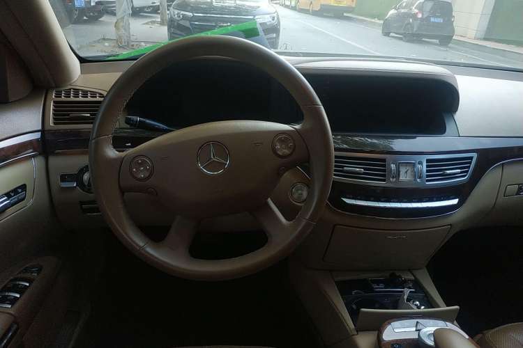Used Mercedes-Benz S-Class 2008 S 350 L Dynamic Model Steering Wheel