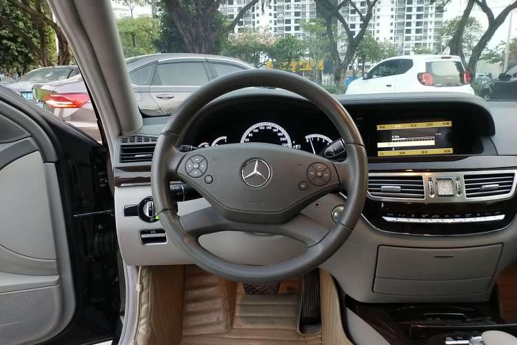 Used Mercedes-Benz S-Class 2008 S 300 L Business Model Steering Wheel