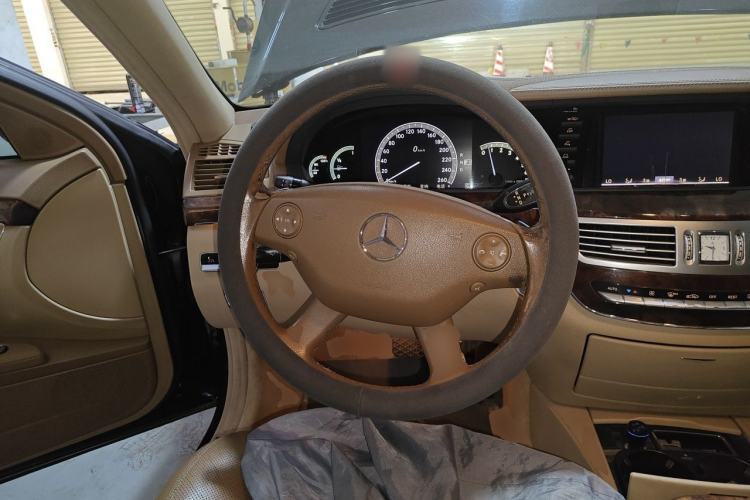Used Mercedes-Benz S-Class 2008 S 350 L Dynamic Model Steering Wheel