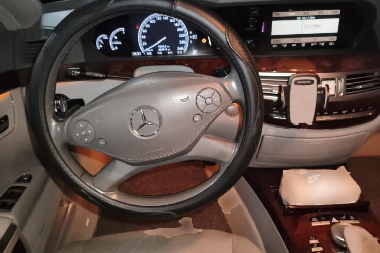 Used Mercedes-Benz S-Class 2008 S 350 L Luxury Model Steering Wheel