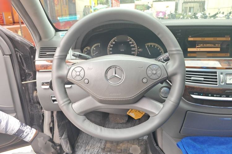 Used Mercedes-Benz S-Class 2008 S 350 L Luxury Model Steering Wheel