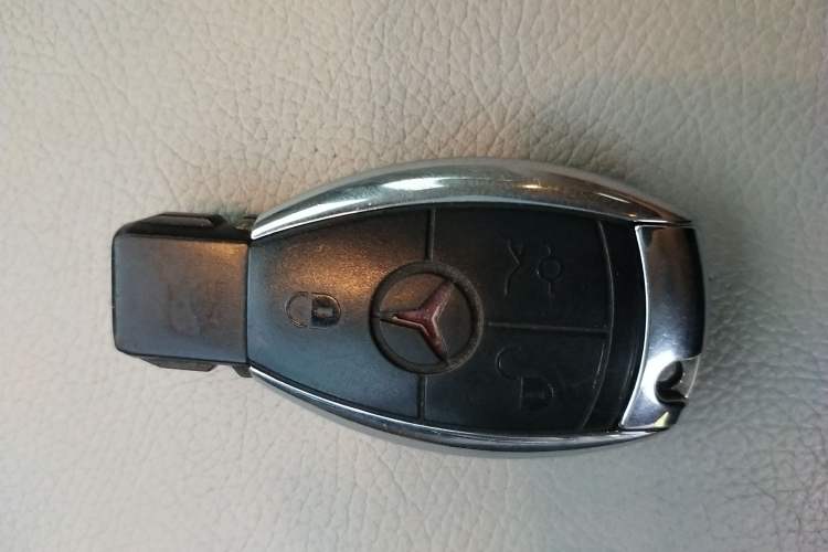 Used Mercedes-Benz S-Class 2008 S 300 L Business Model Vehicle Key