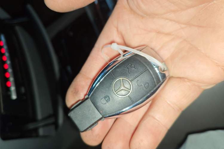 Used Mercedes-Benz S-Class 2008 S 300 L Executive Edition Vehicle Key