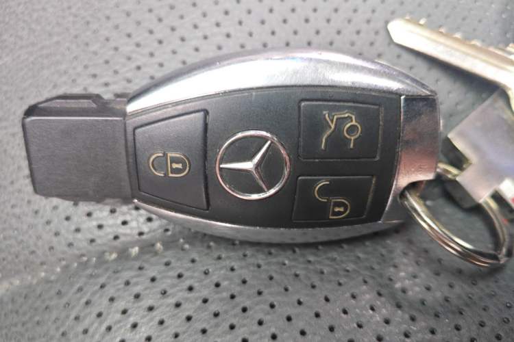Used Mercedes-Benz S-Class 2008 S 350 L Luxury Model Vehicle Key