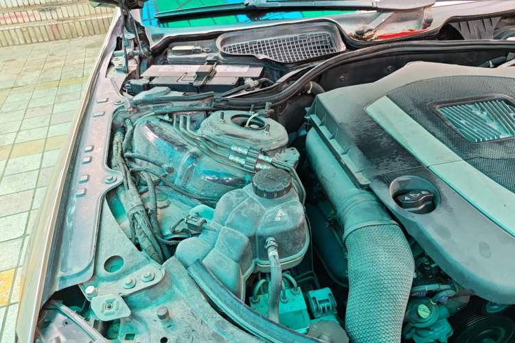 Used Mercedes-Benz S-Class 2008 S 300 L Business Model Engine Bay Right