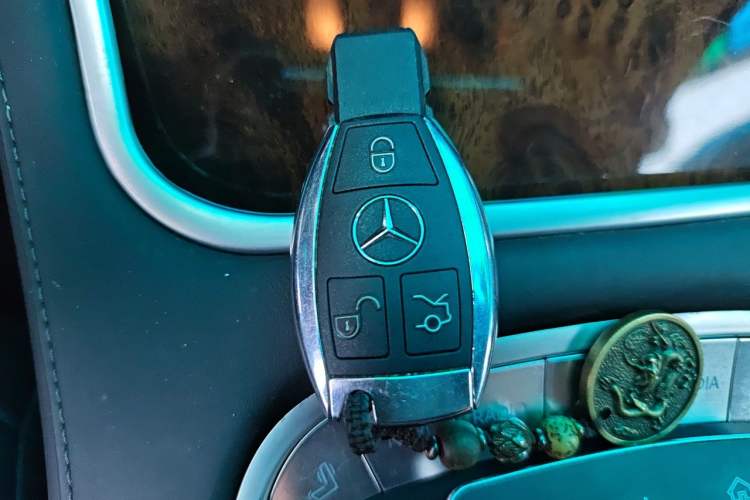 Used Mercedes-Benz S-Class 2008 S 300 L Business Model Vehicle Key