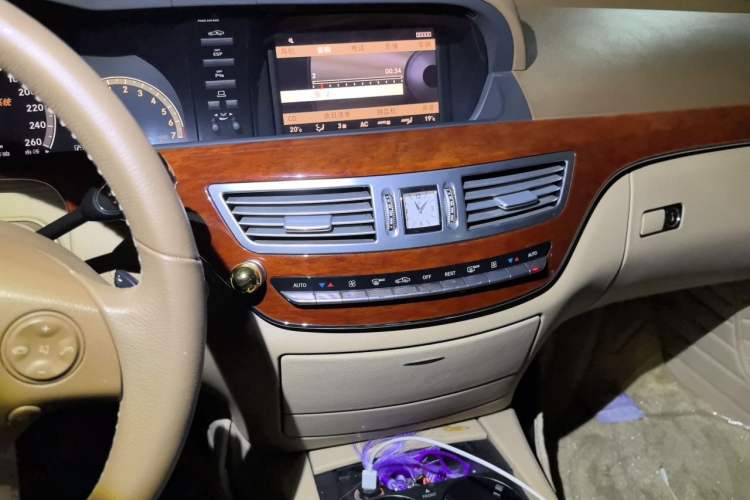 Used Mercedes-Benz S-Class 2008 S 300 L Business Model Audio And AC Panel