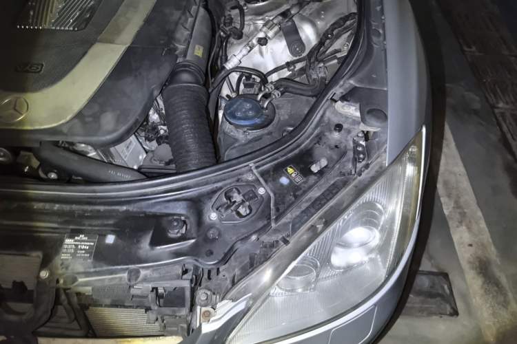 Used Mercedes-Benz S-Class 2008 S 300 L Business Model Engine Bay Left