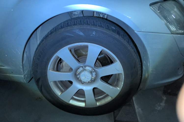 Used Mercedes-Benz S-Class 2008 S 300 L Business Model Right Front Wheel Hub