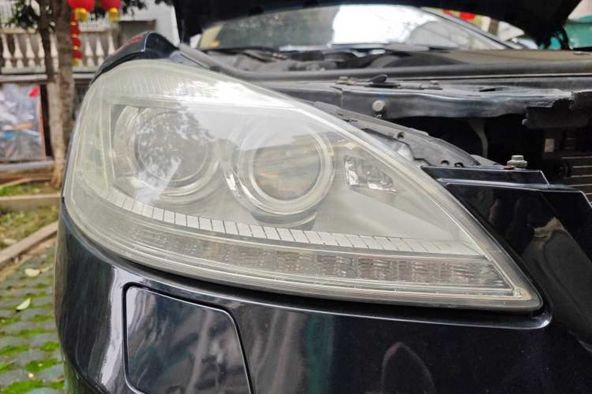 Used Mercedes-Benz S-Class  Right Front Headlight