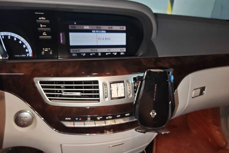 Used Mercedes-Benz S-Class 2010 S 350 L Luxury Model Audio And AC Panel