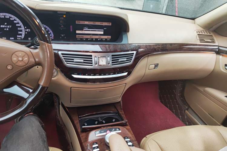 Used Mercedes-Benz S-Class 2010 S 350 L 4MATIC Audio And AC Panel