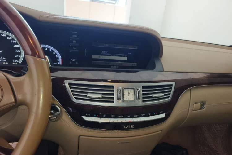 Used Mercedes-Benz S-Class 2010 S 600 L Audio And AC Panel