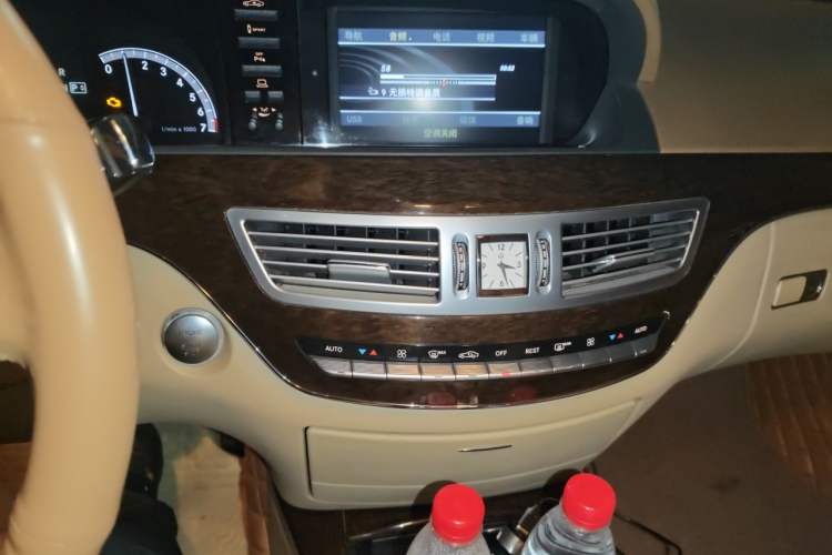 Used Mercedes-Benz S-Class 2010 S 300 L Luxury Model Audio And AC Panel