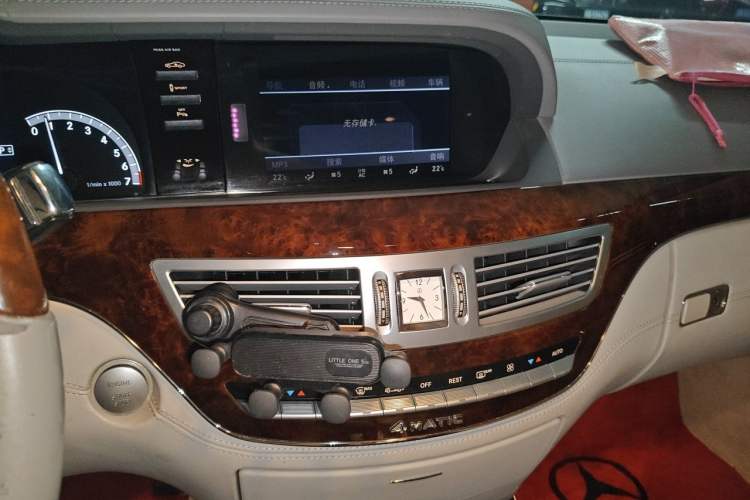 Used Mercedes-Benz S-Class 2010 S 500 L 4MATIC Audio And AC Panel