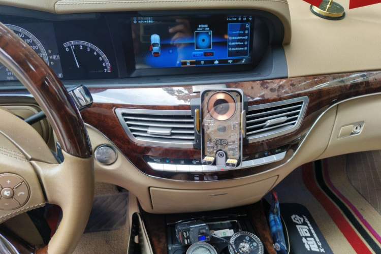 Used Mercedes-Benz S-Class 2010 S 350 L Luxury Model Audio And AC Panel