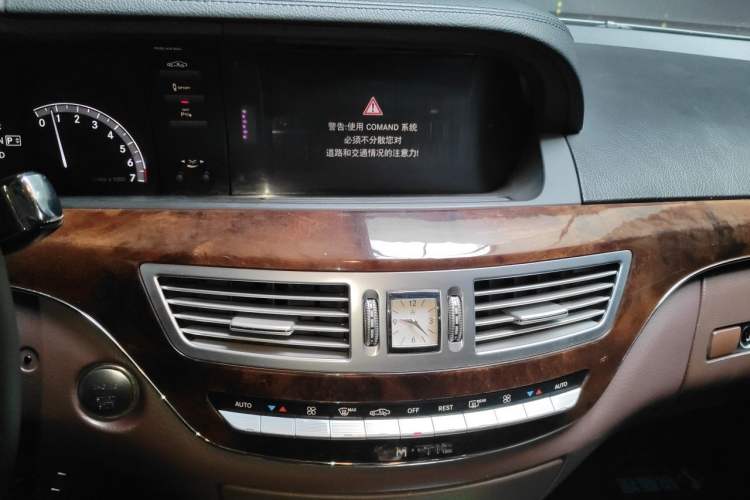 Used Mercedes-Benz S-Class 2010 S 350 L 4MATIC Audio And AC Panel