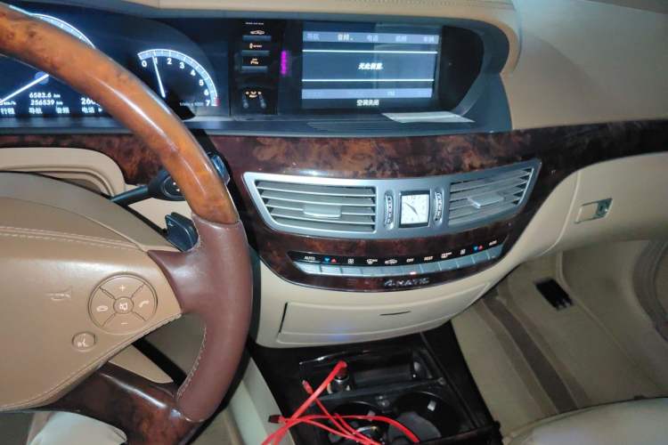 Used Mercedes-Benz S-Class 2010 S 350 L 4MATIC Audio And AC Panel