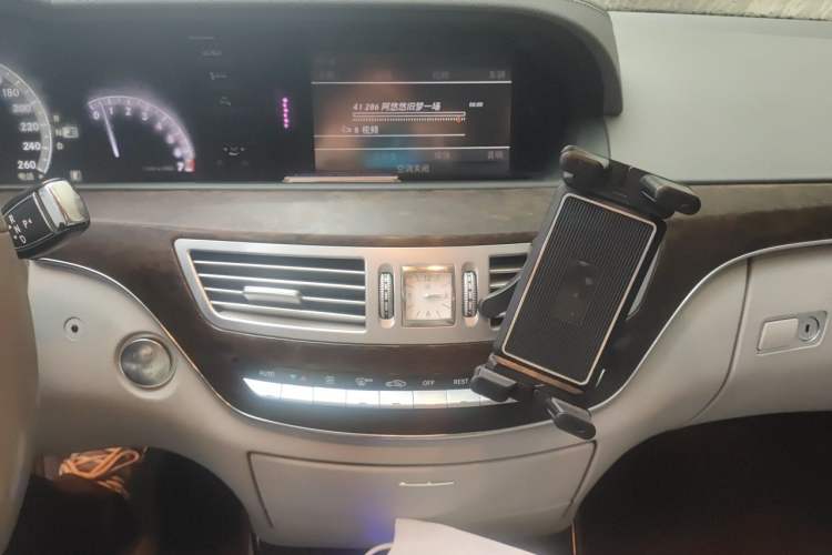 Used Mercedes-Benz S-Class 2010 S 300 L Business Model Audio And AC Panel