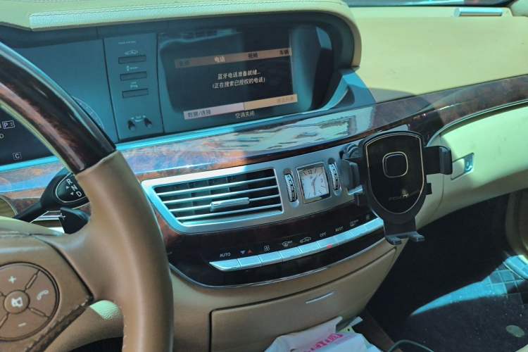 Used Mercedes-Benz S-Class 2010 S 350 L Luxury Model Audio And AC Panel