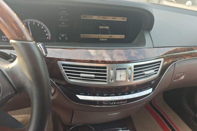 Used Mercedes-Benz S-Class 2010 S 400 L HYBRID Audio And AC Panel