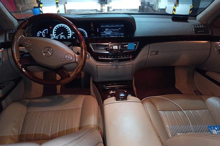 Used Mercedes-Benz S-Class 2010 S 600 L Center Console