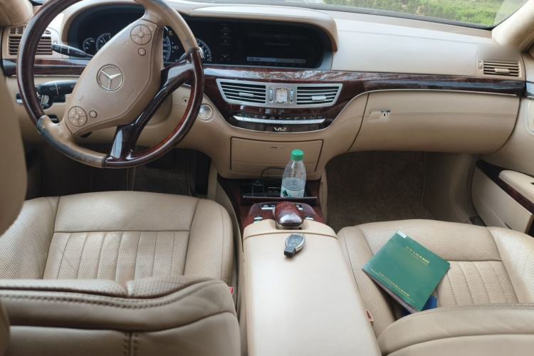 Used Mercedes-Benz S-Class 2010 S 600 L Center Console