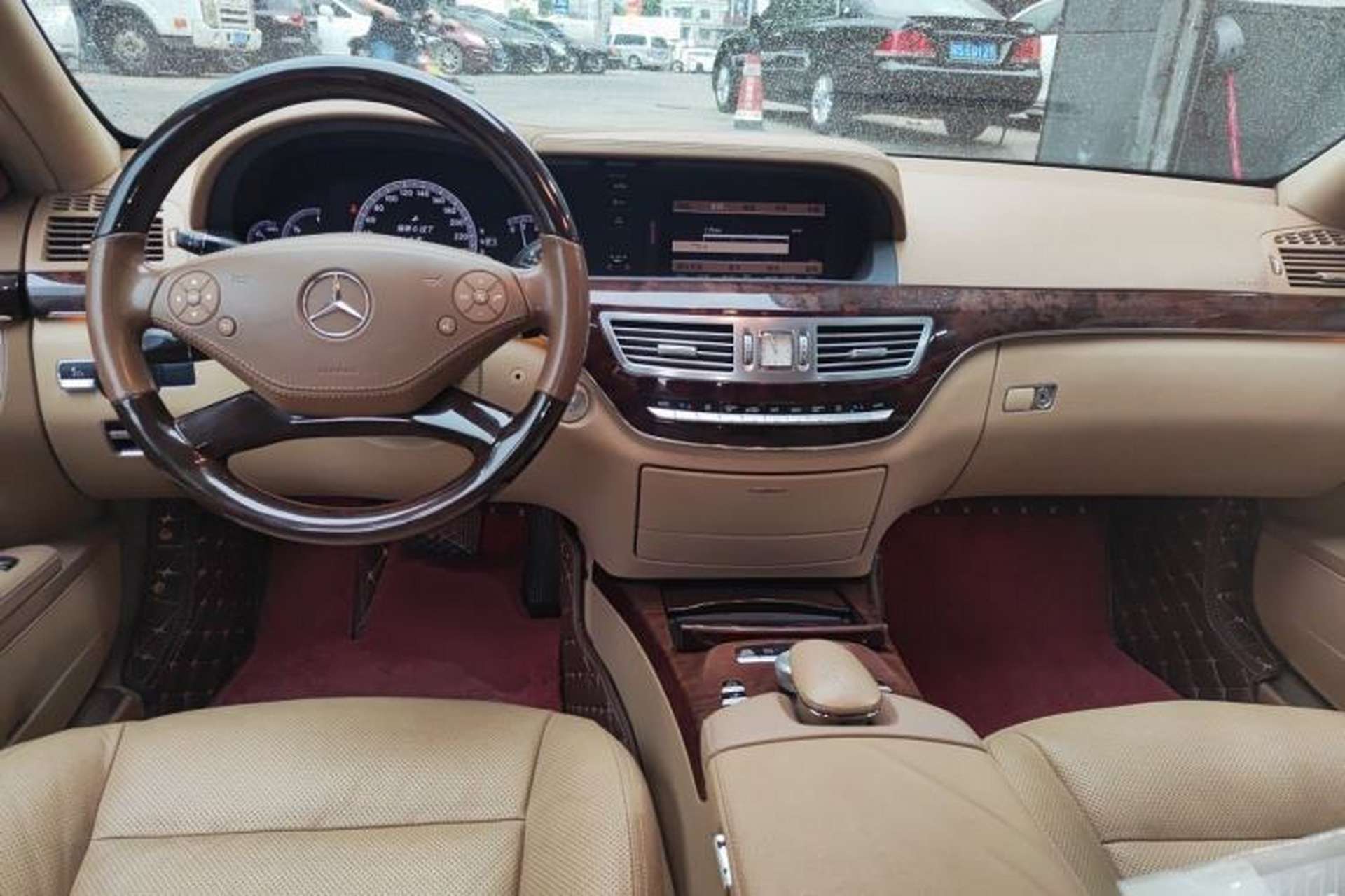 Used Mercedes-Benz S-Class 2010 S 350 L 4MATIC Center Console