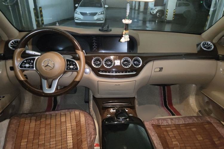 Used Mercedes-Benz S-Class 2010 S 300 L Business Model Center Console
