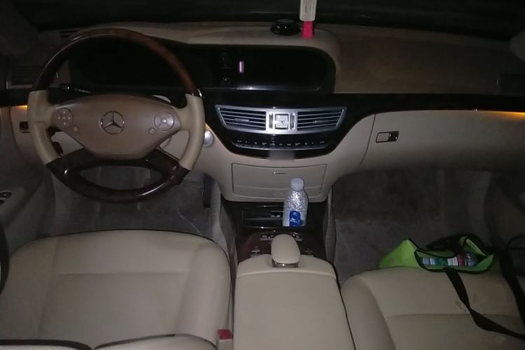 Used Mercedes-Benz S-Class 2010 S 400 L HYBRID Center Console
